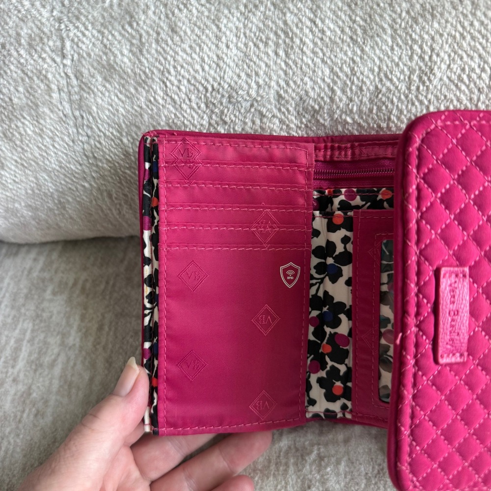 Vera Bradley Magenta Pink Quilted Microfiber RFID Trifold Wallet Floral Interior - Picture 6 of 6